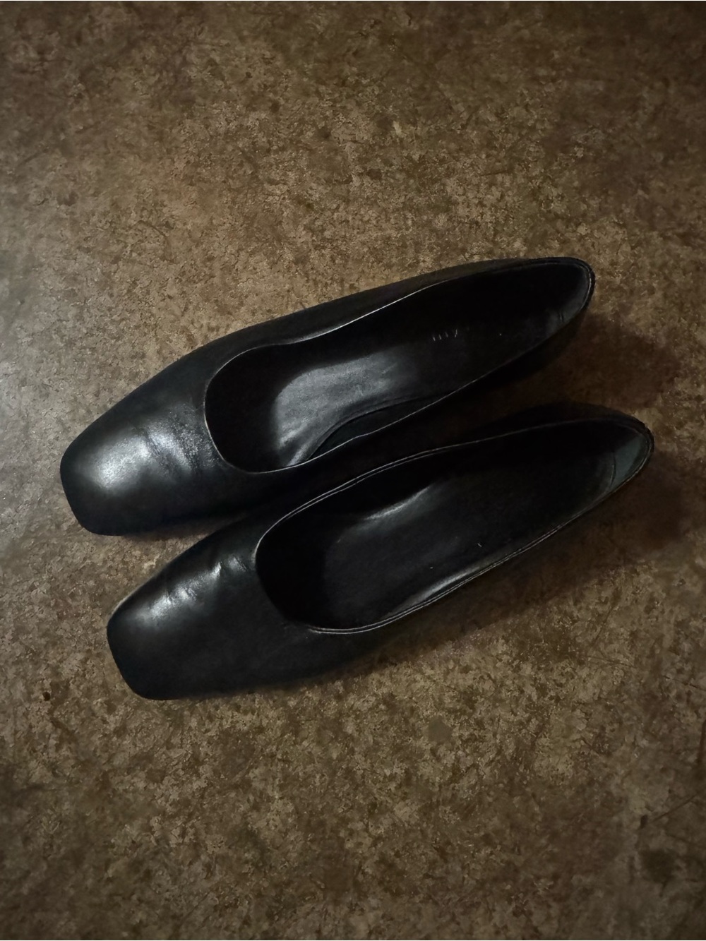 Everlane Black Low Block Heel Leather Pumps - Picture 3 of 4